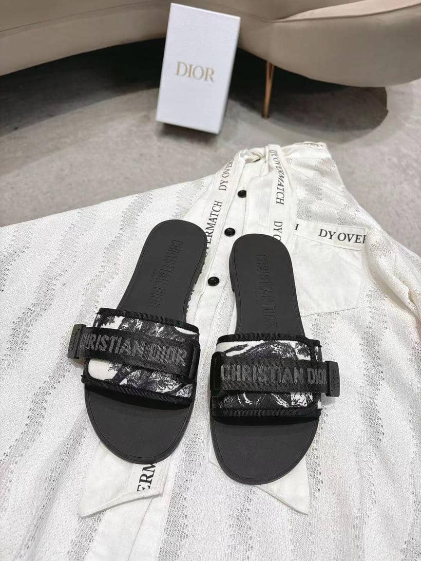 Dior Velcro slippers3-3